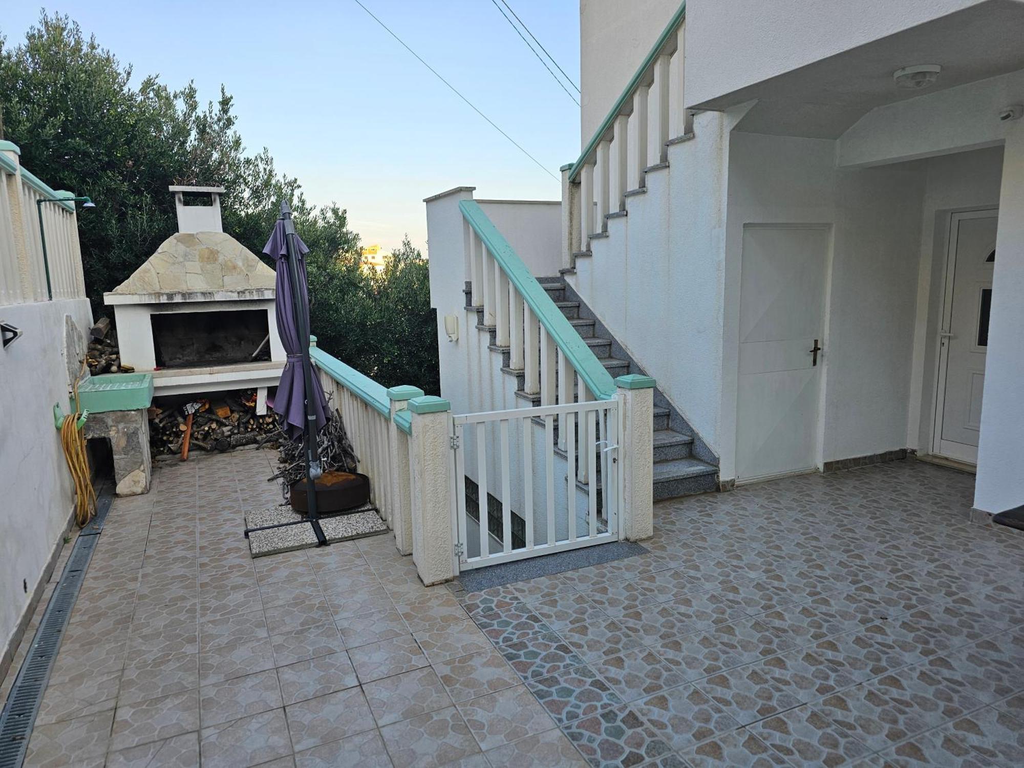 Apartments Zemunik Омиш Экстерьер фото