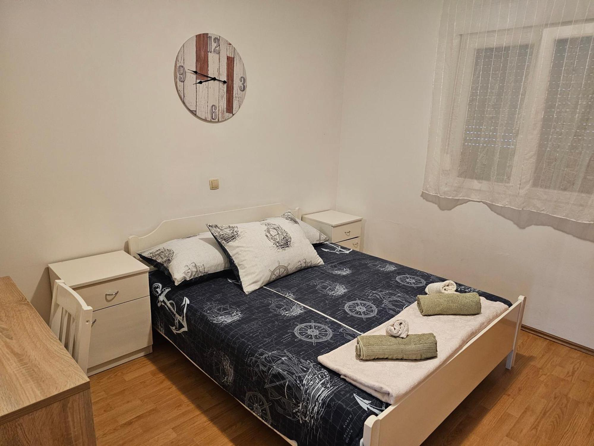 Apartments Zemunik Омиш Экстерьер фото