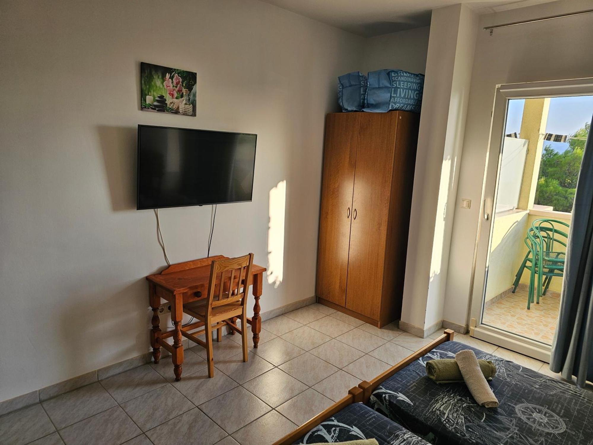 Apartments Zemunik Омиш Экстерьер фото