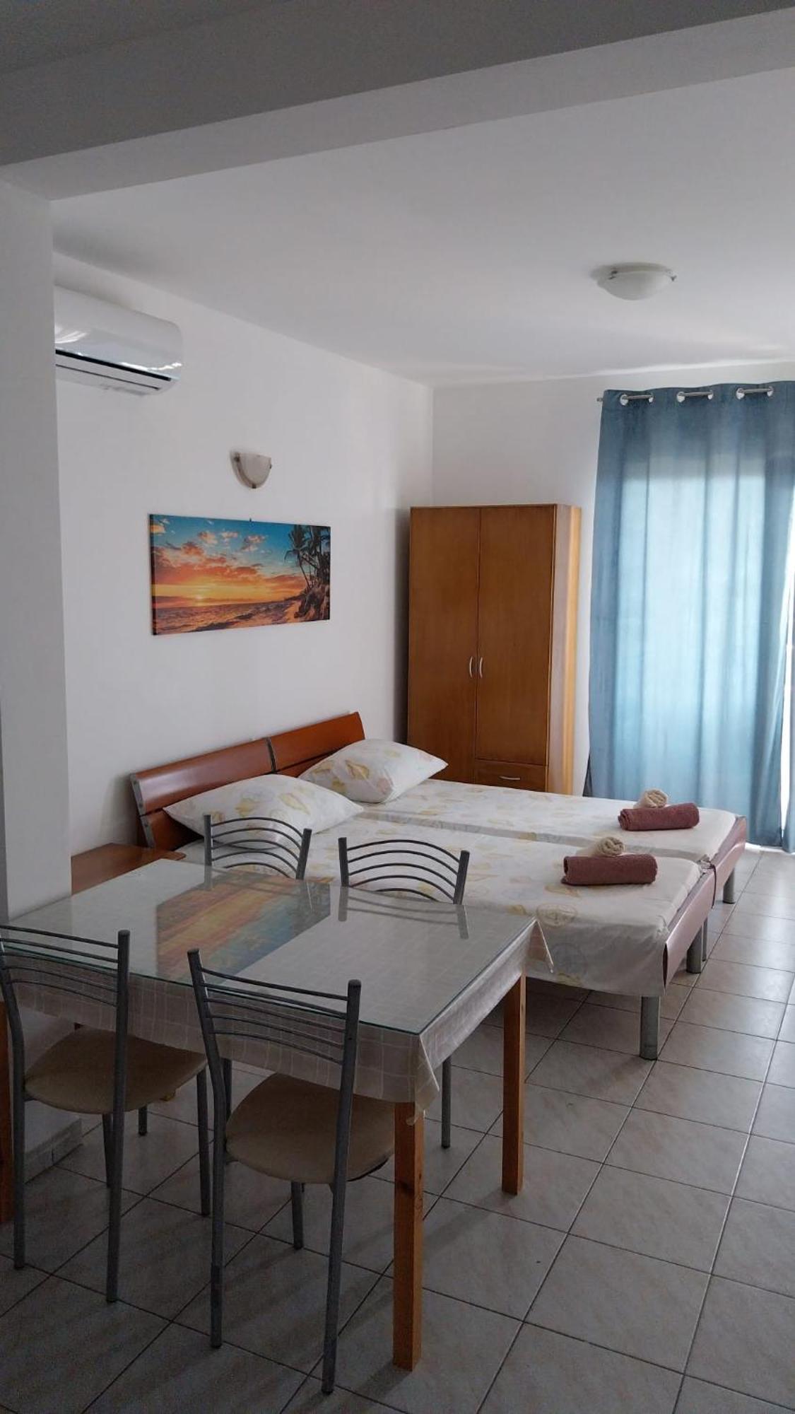 Apartments Zemunik Омиш Экстерьер фото