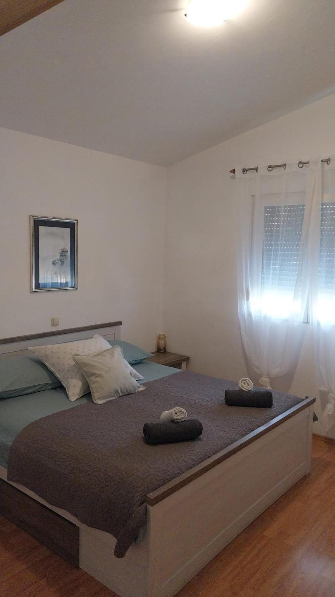 Apartments Zemunik Омиш Экстерьер фото