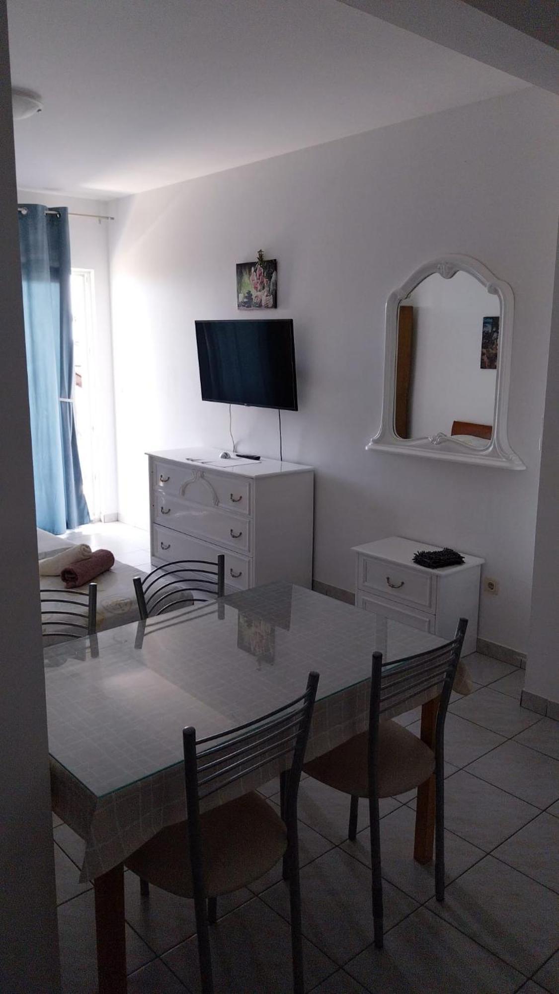 Apartments Zemunik Омиш Экстерьер фото
