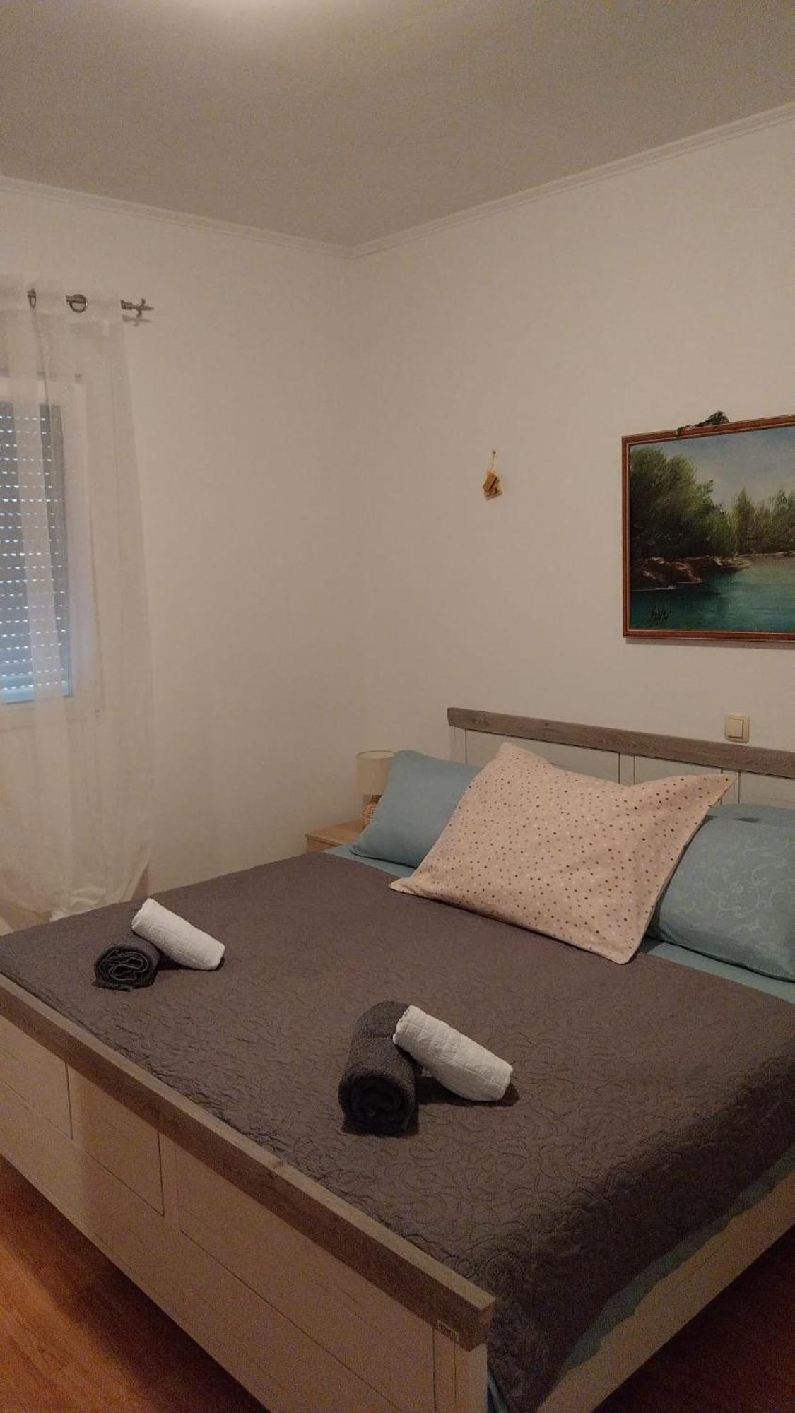 Apartments Zemunik Омиш Экстерьер фото