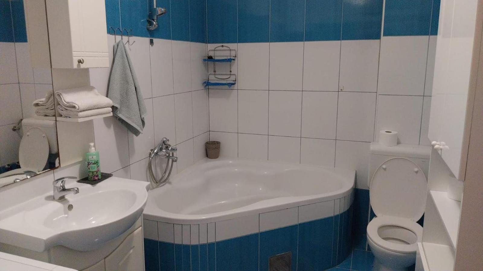 Apartments Zemunik Омиш Экстерьер фото